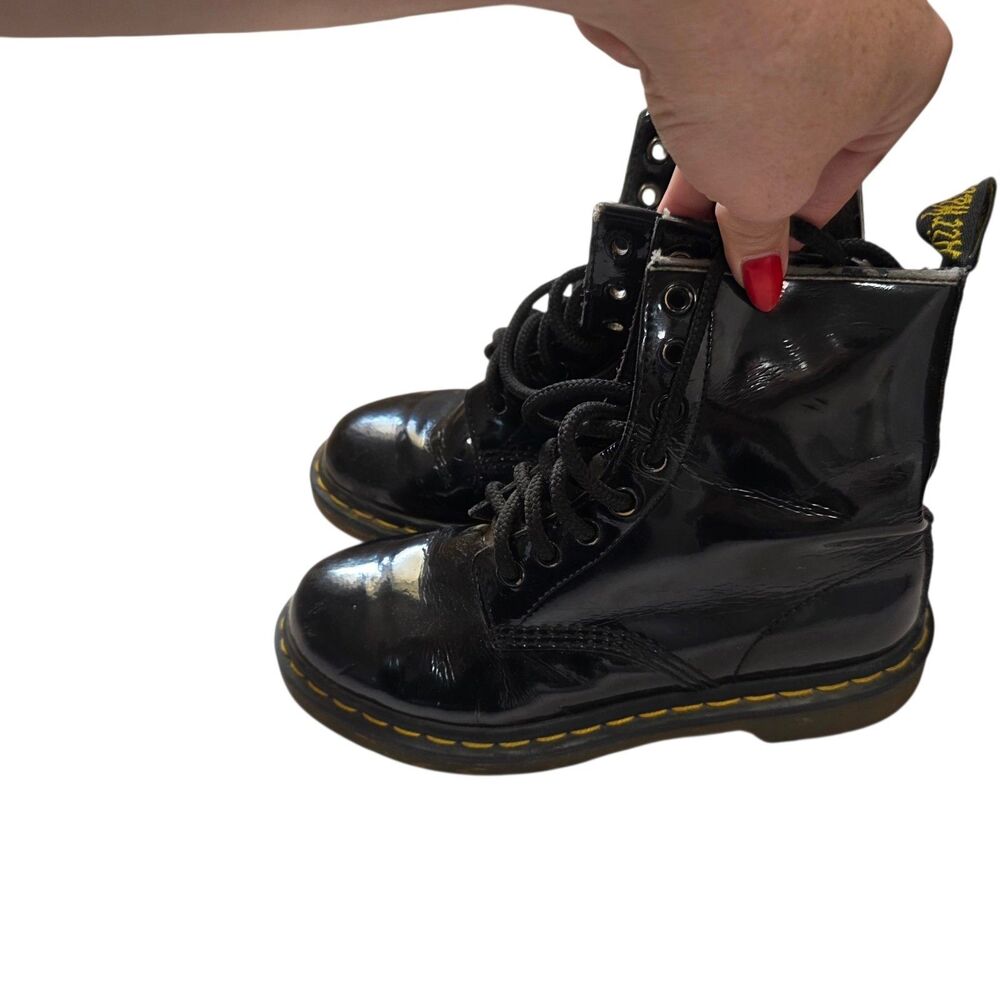 Dr‎ Martens 1460 Black Patent Leather Lace Up Combat Boots Women's US 6